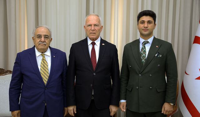 Töre, İslam Ülkeleri Akademisyenler Vakfı Başkanı Altan’ı kabul etti