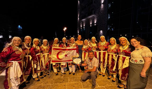 Mehmetçik Kültür ve Dayanışma Derneği, Karadağ’da halk dansları festivaline katıldı