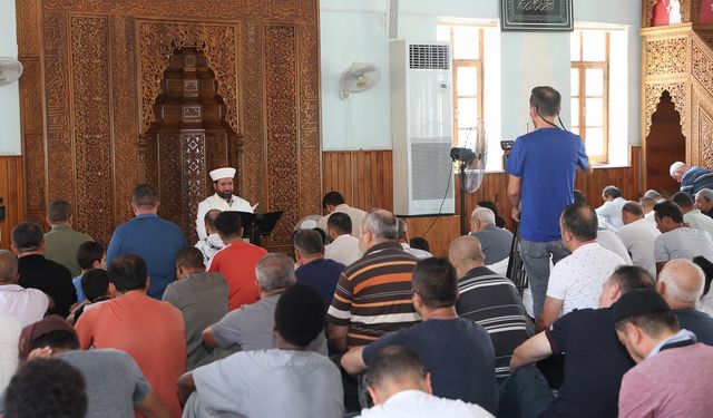 Bazı camilerde Erenköy şehitleri ve Gazze'de hayatını kaybedenler için mevlit okutuldu