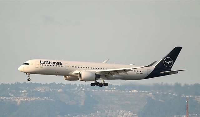 Lufthansa'ya ait bir uçağın pilotu İsrail'e inmeyi reddetti, uçak Larnaka’ya iniş yaptı