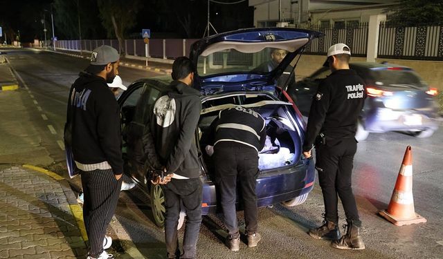 Ülke genelindeki trafik denetimlerinde 19 araç trafikten men edildi, 3 sürücü ise tutuklandı