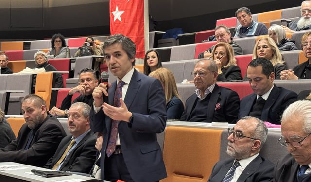 İngiltere'de "Kıbrıs Türk Halkının Tarihi Sempozyumu" düzenlendi