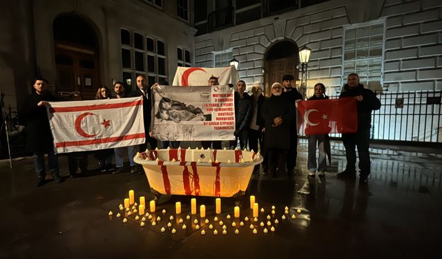 "Kanlı Noel" katliamının 61'inci yılında kurbanlar Londra'da anıldı