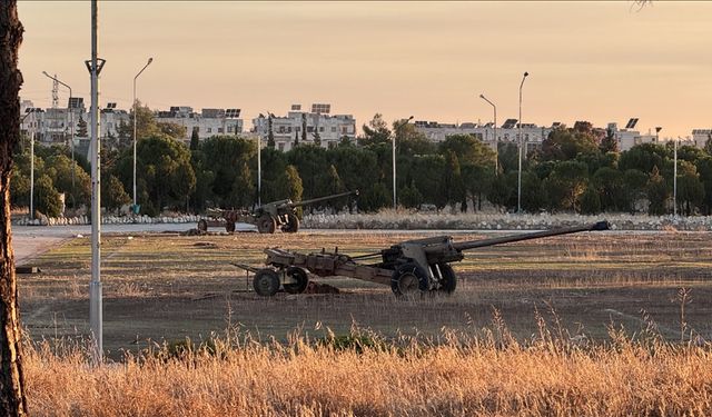 Suriye'de rejim karşıtı silahlı gruplar, Halep ve İdlib’in ardından Hama’da 16 yerleşim yerini daha ele geçirdi