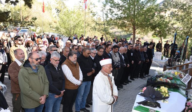 Perihan Aziz Bağlıköy'de toprağa verildi