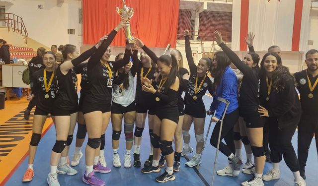 Voleybol U18 Kızlar Ligi’nde Şampiyon DAÜ