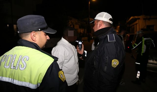 Polisiye olaylar... Ülke genelindeki trafik denetimlerinde 256 sürücü rapor edildi...