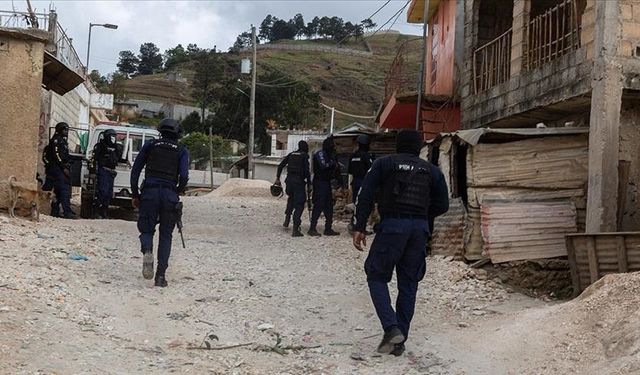 Haiti'de silahlı çete kasabaya saldırdı: 50 ölü