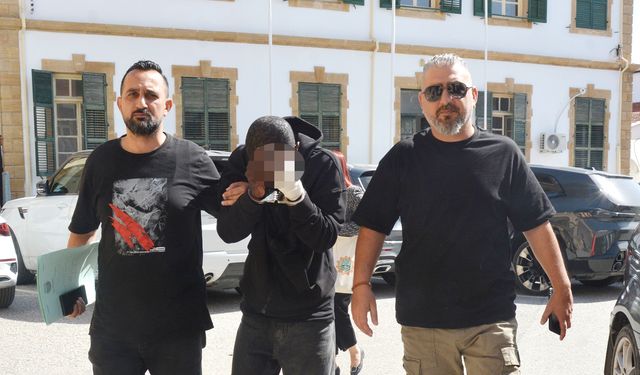 2 Kilo Üzeri Uyuşturucuyla Yakalandı, Polis 2 Kişiyi Daha Arıyor