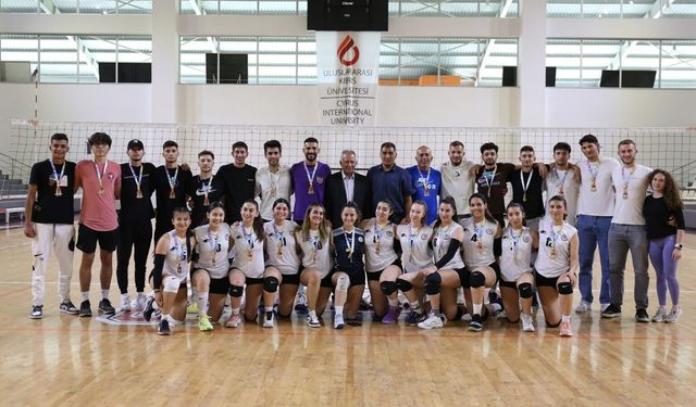 Voleybolda DAÜ Çifte Şampiyon