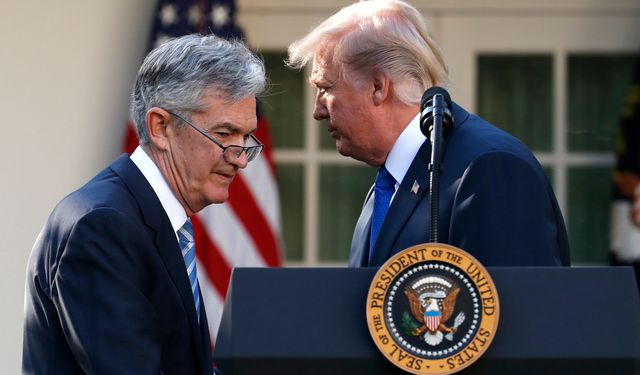 Trump, faizleri sabit tutan FED Başkanı'na hakaret etti