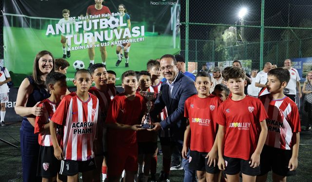 27’nci Naci Talat Halı Saha Anı Futbol Turnuvası tamamlandı