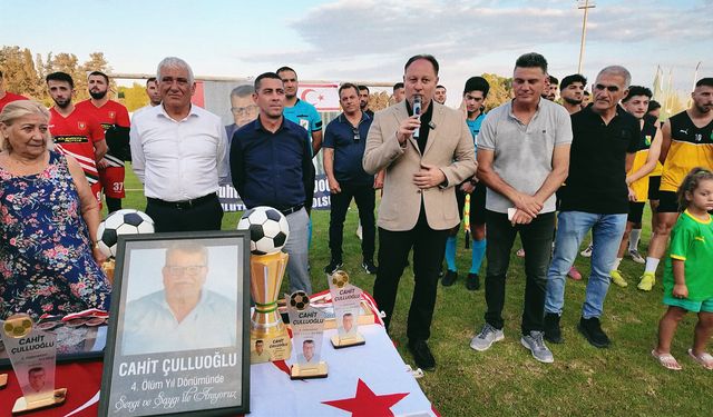 Öztürkler, Çulluoğlu anısına düzenlenen dostluk maçına katıldı
