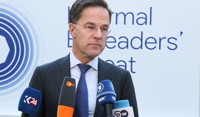 Rutte: "Şu anda Rus ordusunda büyük bir yığma yapılıyor"