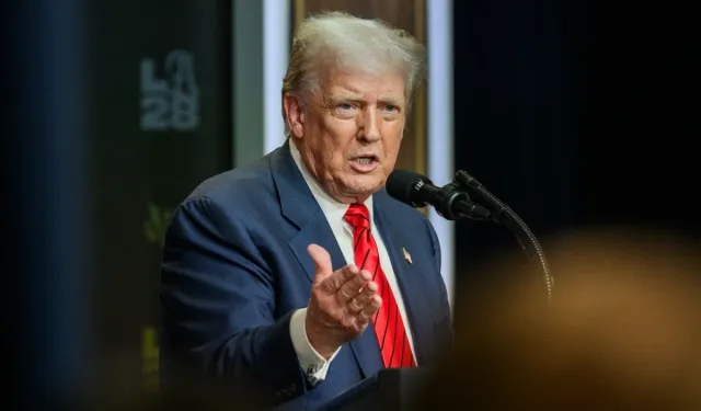 Trump: "Venezuela'ya karadan da saldırılara başlayacağız"