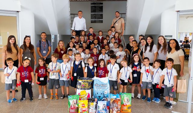 Minik Kalplerden Gazimağusa Barınağı’na Mama Bağışı