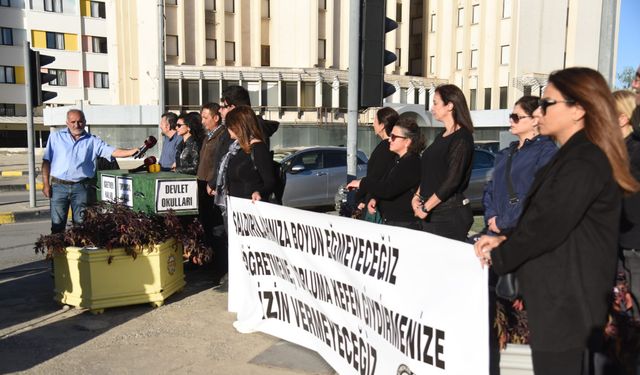 KTOEÖS, Başbakanlık ışıklarında eylem yaptı