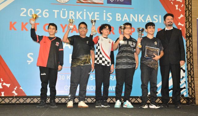 2026 Türkiye İş Bankası KKTC Yaş Grupları Satranç Şampiyonası ödül töreniyle tamamlandı
