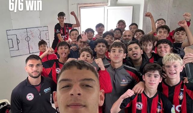 Genç Yunuslar Fırtına Gibi