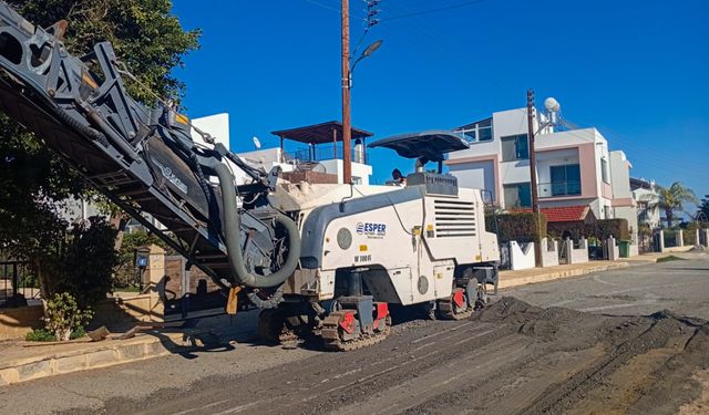 Gazimağusa’da 2. Etap asfalt çalışmaları devam ediyor