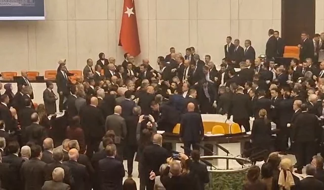 TBMM'de Yemin Kavgası