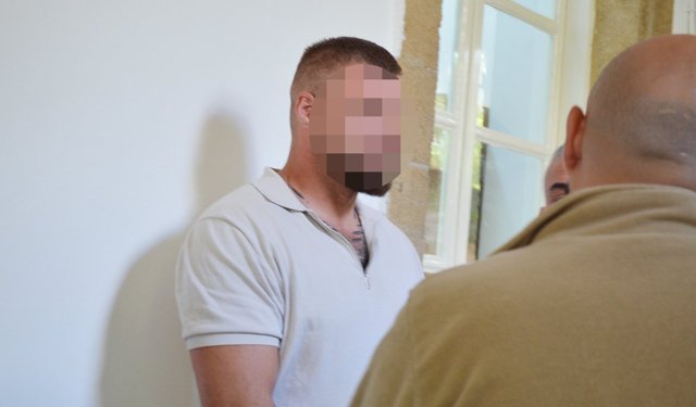 1 Kilo Uyuşturucuyla Yakalanan Zanlıya 1 Gün Tutukluluk