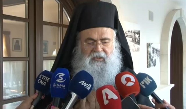 Başpiskopos Yeorgios’un Paskalya dileği “Ada’daki Yunan varlığının artarak devam etmesi”