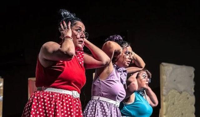 “Kozalar” oyunu Beşparmaklar Tiyatro Festivali’nde prömiyer yaptı