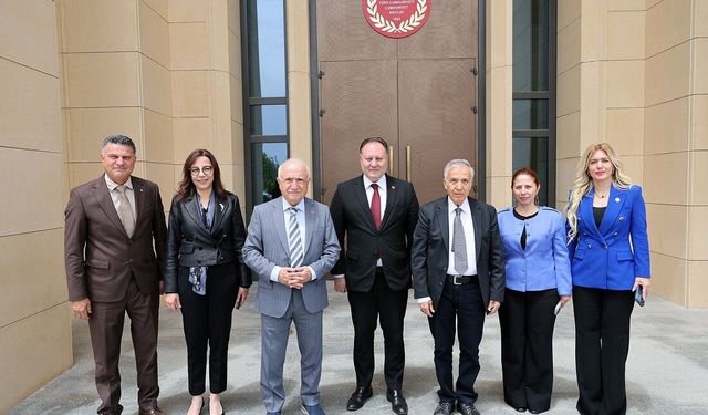 Öztürkler: “Rumlar milli gelirini refah yerine silaha harcıyor”