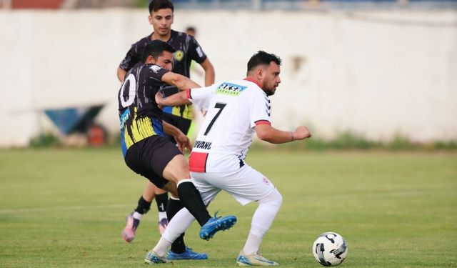 Geçitkale ligde kaldı