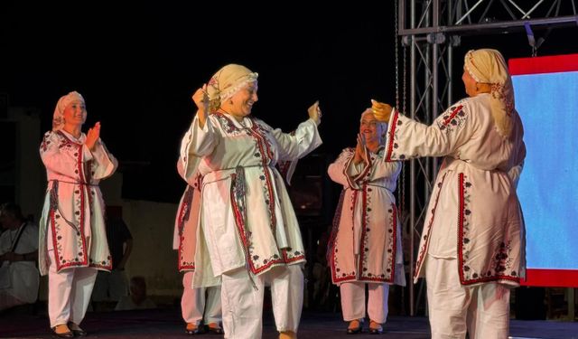 Mehmetçik Kültür ve Dayanışma Derneği ekibi Ayvalık’ta festivale katıldı