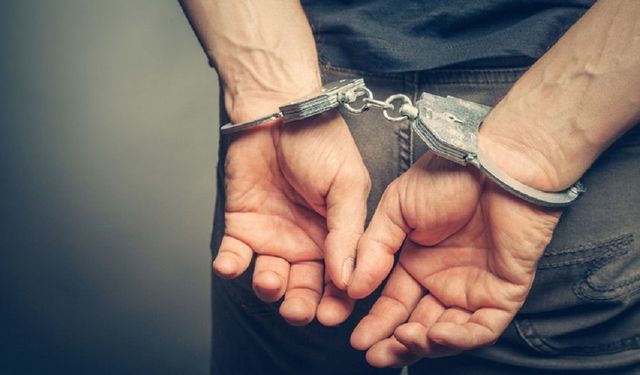 Ercan’da gümrüksüz ilaç ve malzeme… 3 kişi tutuklu