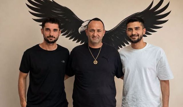 Kartal sessiz ve derinden uçuyor