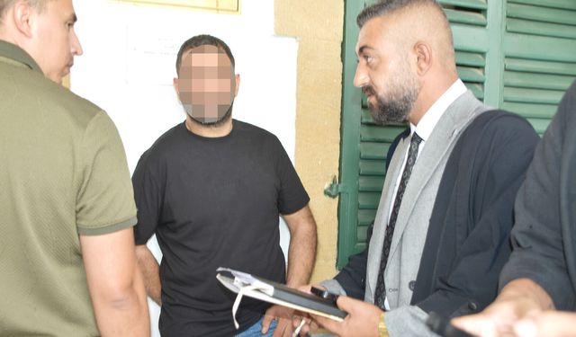 Silah Sesleri Sonrası Durduruldu, Araçtan Çok Sayıda Emare Çıktı