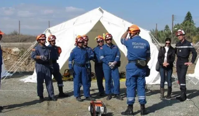 Rum kadınlara ve erkeklere Sivil Savunma Teşkilatı’na zorunlu görev çağrısı yapıldı