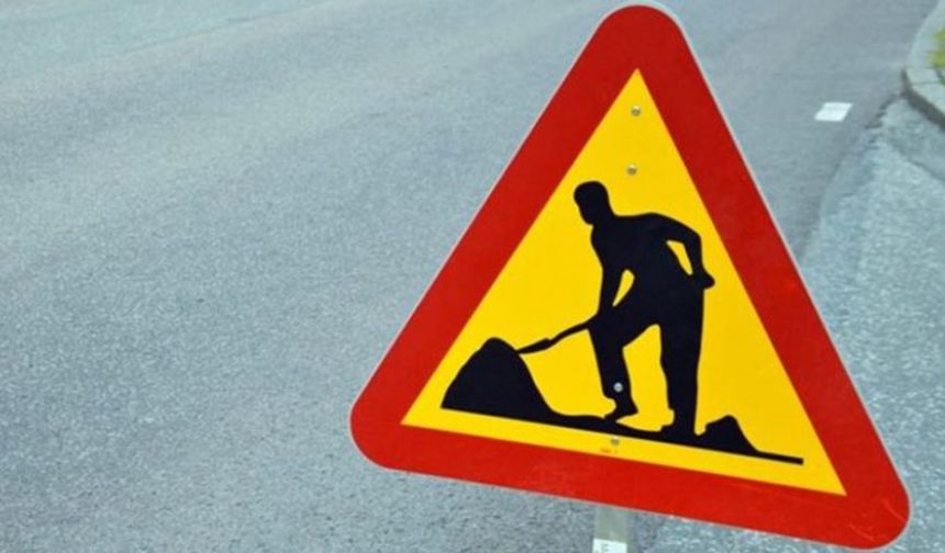 Dipkarpaz-Zaferburnu yolunda asfaltlama çalışması...Yol belirli saatlerde trafiğe kapatılacak