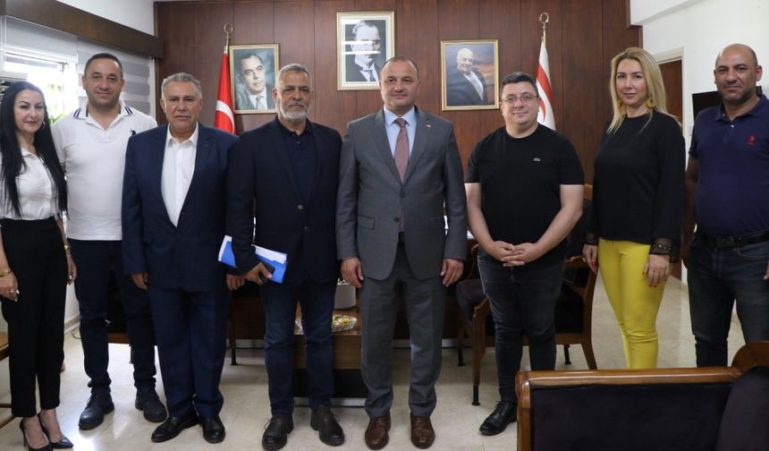 Maliye Bakanı Şan, Kıbrıs Türk Taşınmaz Mal Değerlendirme Uzmanları Derneği Yönetim Kurulu üyelerini kabul etti
