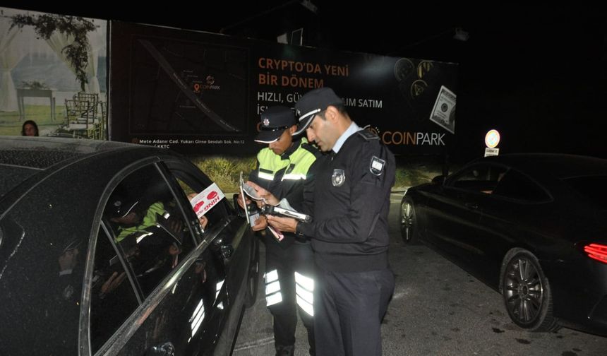 Ülke genelinde trafik denetimleri… 301 araç sürücüsü rapor, 28 araç trafikten men edildi