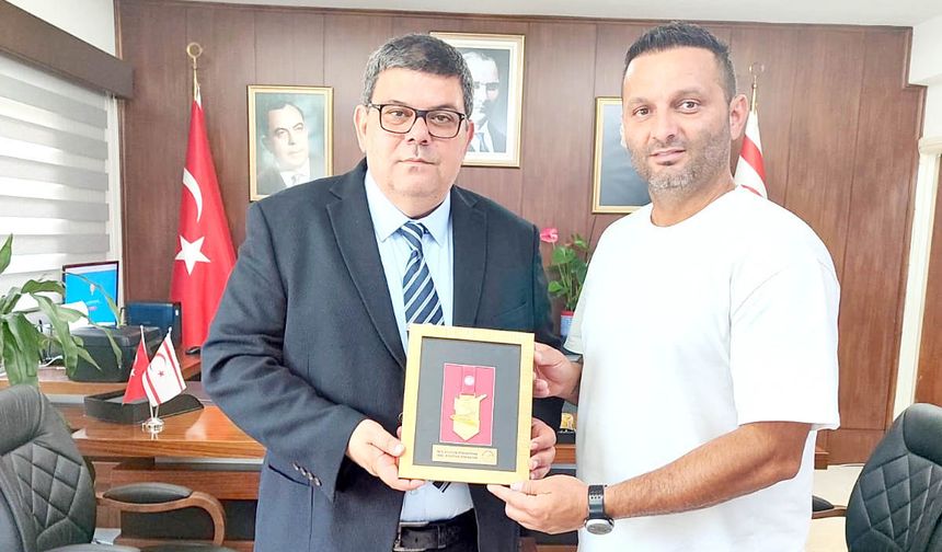 Maliye Bakanı Özdemir Berova, Atletizm Federasyonu’nu kabul etti... “Buse, ülkemiz gençlerinin önünü açtı”