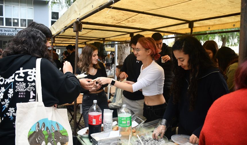 DAÜ YDİHO, Şampiyon Melekleri Yaşatma Derneği yararına kermes düzenledi