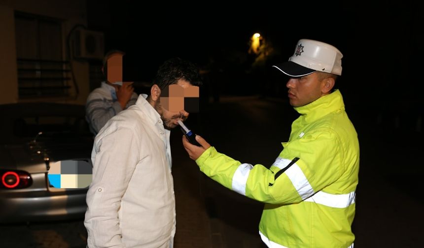 Trafik denetimlerinde 290 sürücü rapor edildi, 2'si tutuklandı...32 araca trafikten men