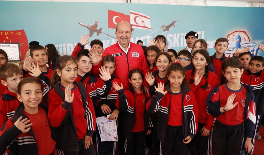 Cumhurbaşkanı Tatar, TEKNOFEST 2025’in ikinci gününde festival alanını ziyaret etti