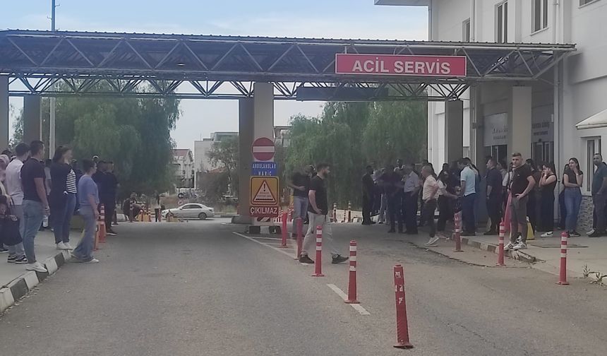 İskele Kaymakamı Toroslu: Devrilen otobüste bulunan 20 öğrenci sağlık kontrolünden geçiriliyor, hayati tehlikesi olan yo