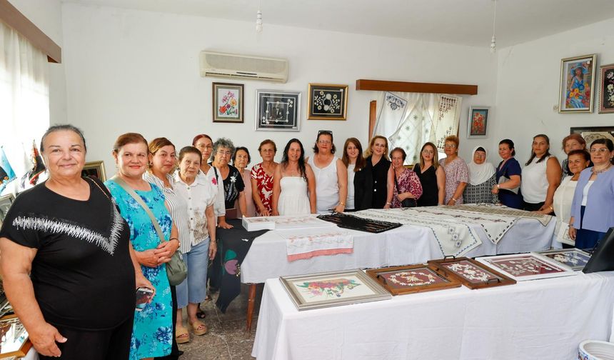Sibel Tatar, Kuzey Kıbrıs Kadın Örgütleri Ağı'na bağlı dernekleri ziyaret etmeyi sürdürüyor