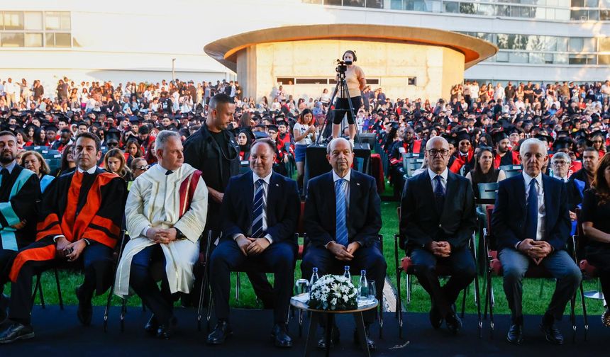 Meclis Başkanı Öztürkler, Uluslararası Kıbrıs Üniversitesi’nin 2024-2025 Bahar Dönemi mezuniyet törenine katıldı
