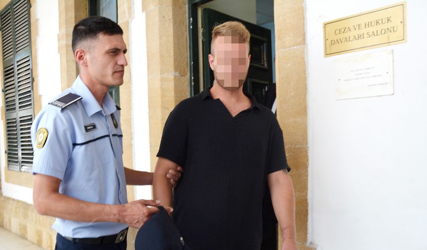 Polisi Darp Eden Turist Cezaevine Gönderildi
