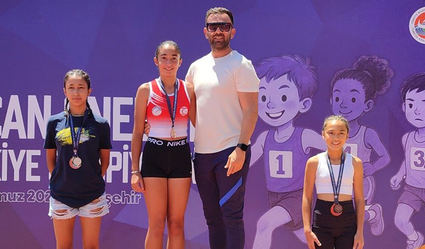 Azra Avcı’dan Türkiye şampiyonluğu