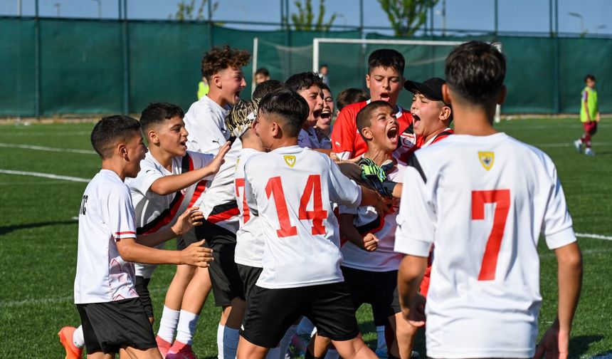 Çocuklarımız Göz Doldurdu