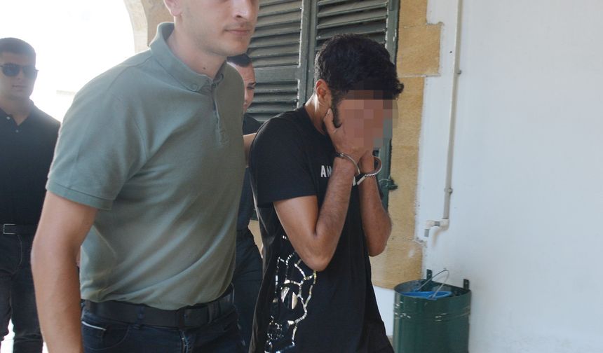 Bel Çantasında Uyuşturucu ve Para Bulunan Zanlı Mahkemeye Çıkarıldı