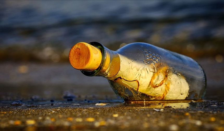 Birinci Dünya Savaşı'na katılan iki askerin cam şişede denize bıraktığı mektuplar Avustralya kıyısında bulundu